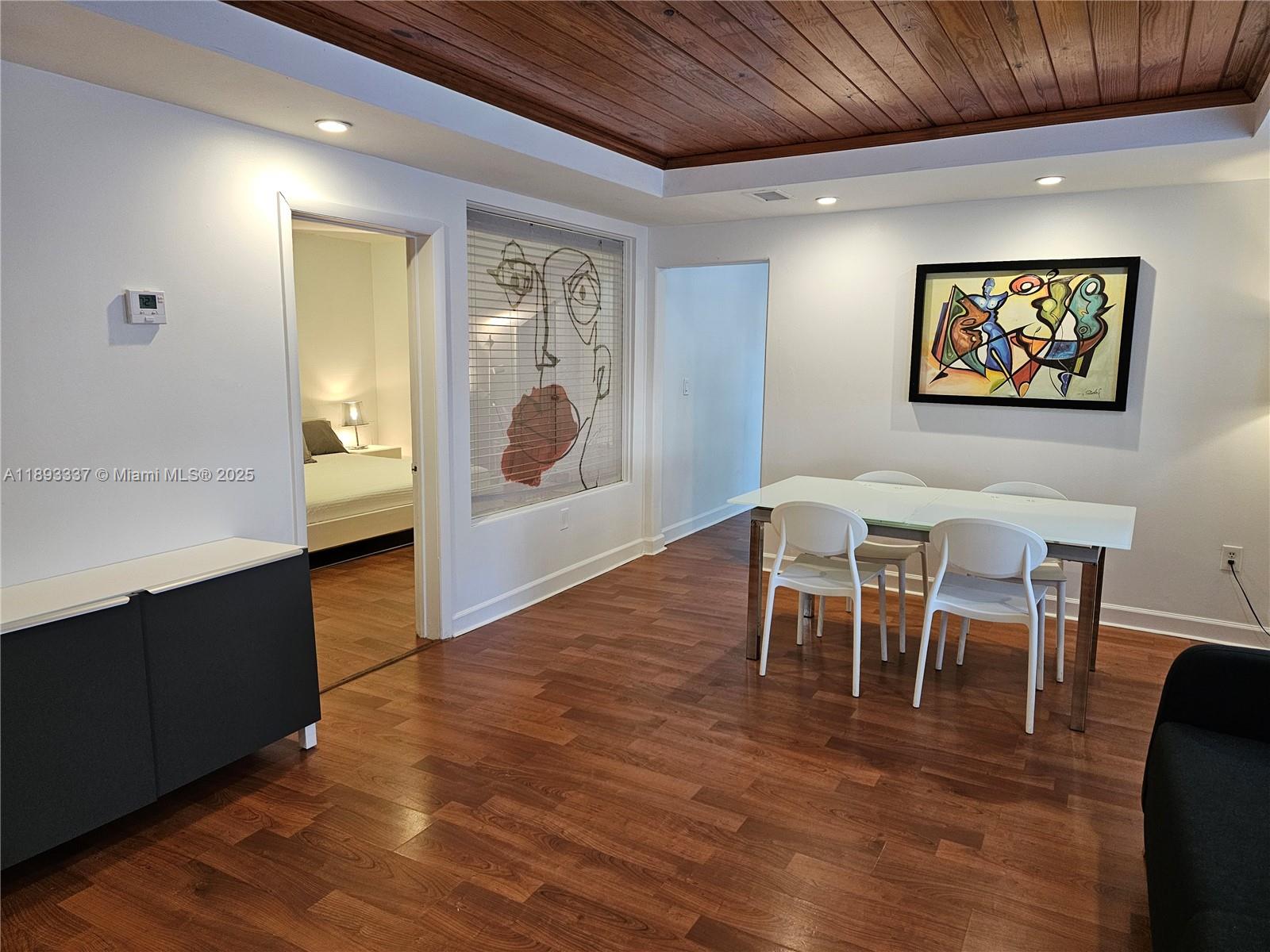 LINCOLN SUB - Residential Lease