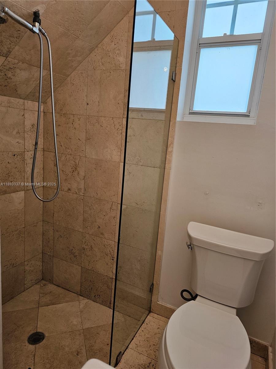LINCOLN SUB - Residential Lease