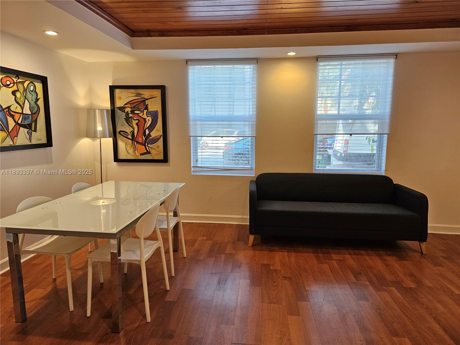 LINCOLN SUB - Residential Lease