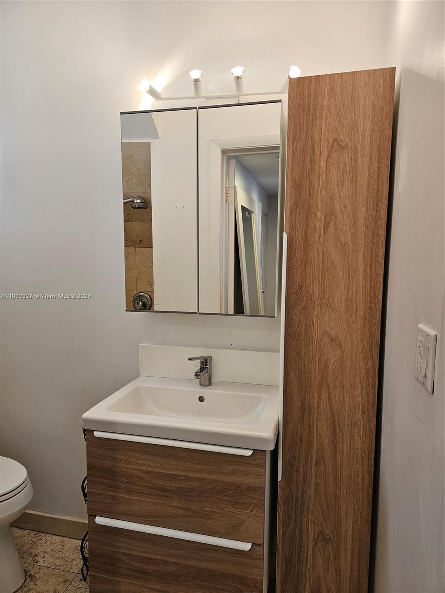 LINCOLN SUB - Residential Lease