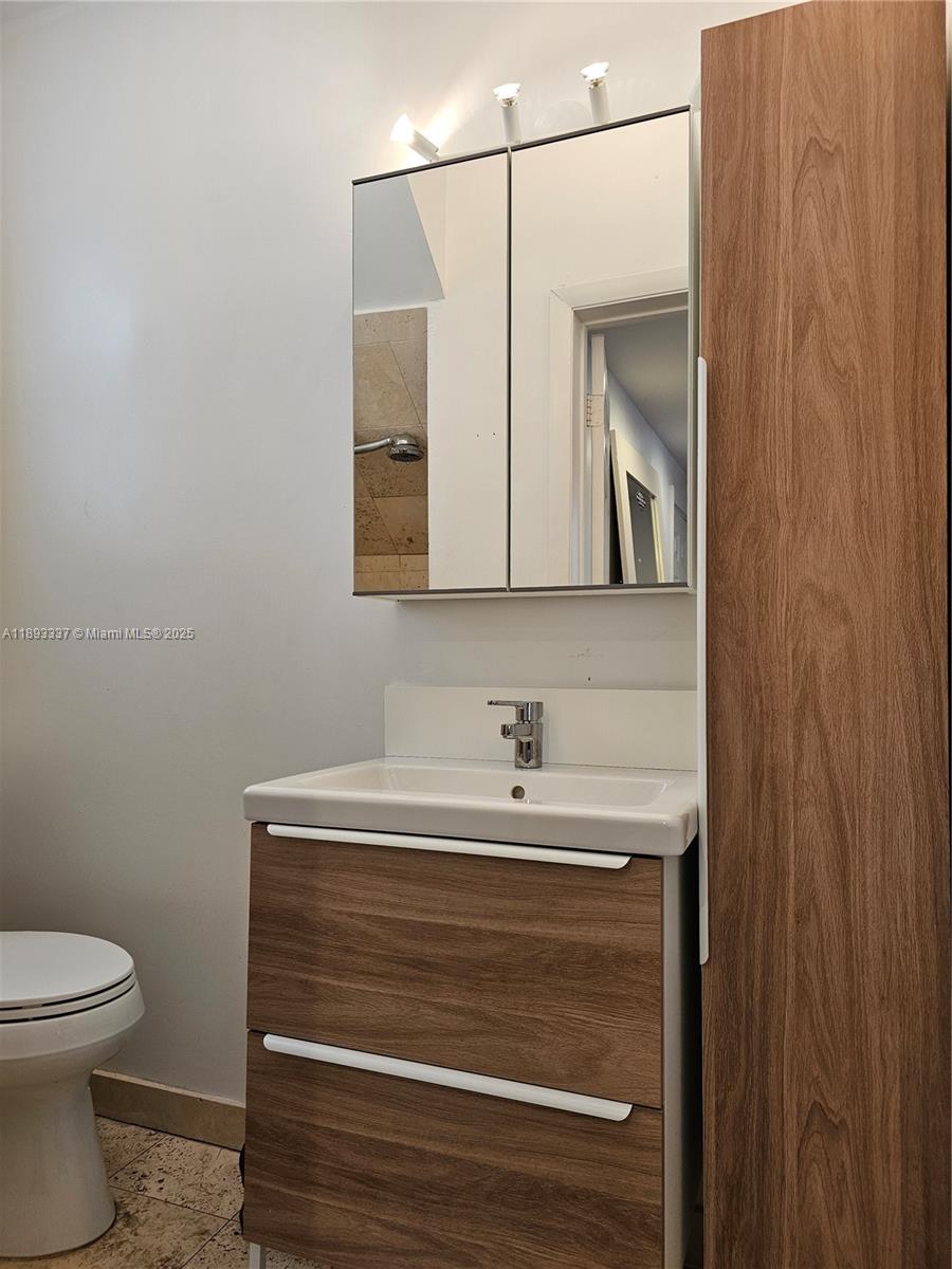 LINCOLN SUB - Residential Lease