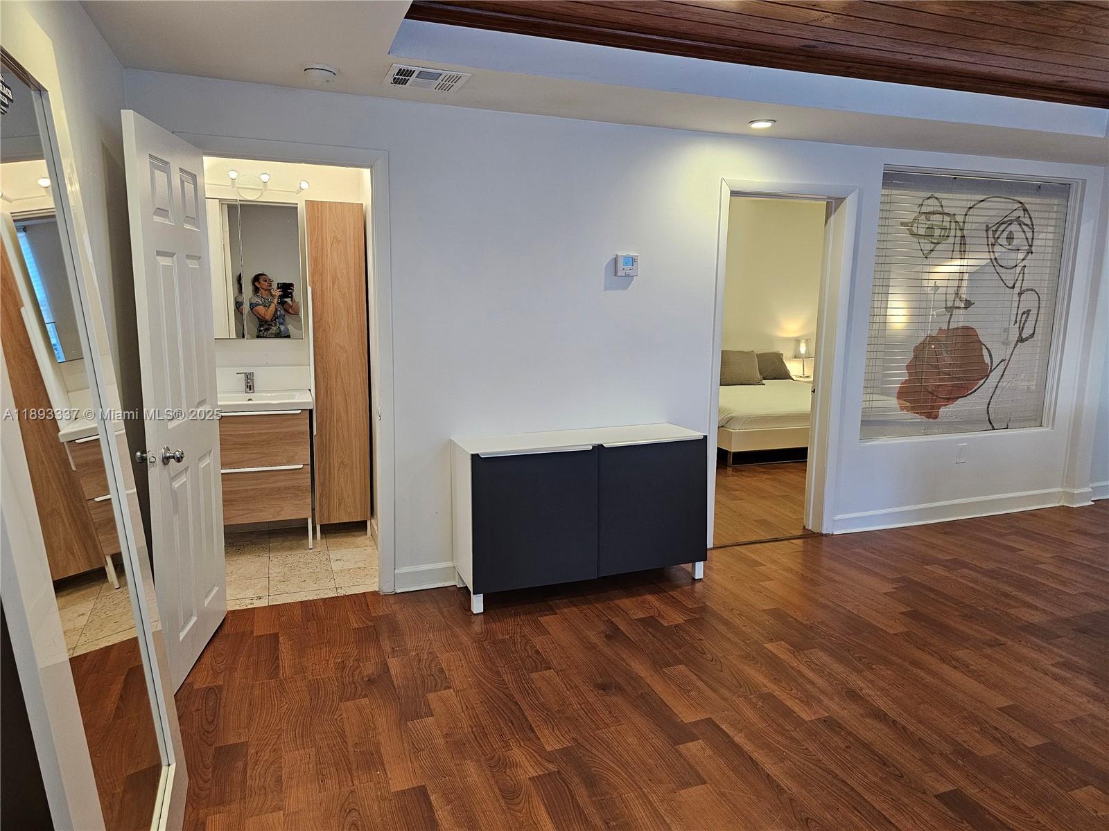 LINCOLN SUB - Residential Lease