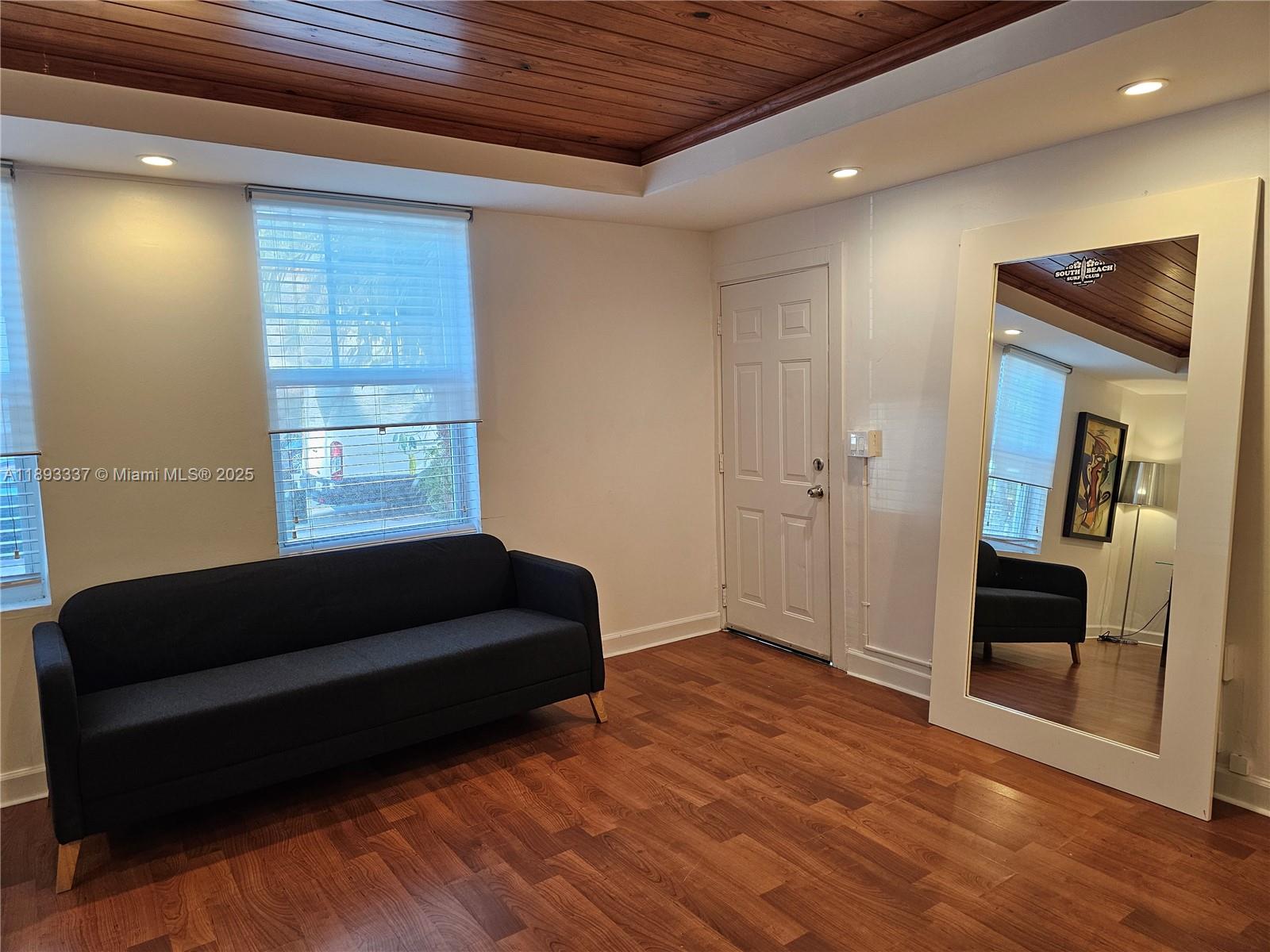 LINCOLN SUB - Residential Lease
