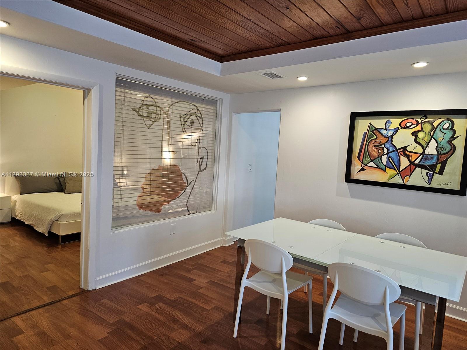 LINCOLN SUB - Residential Lease