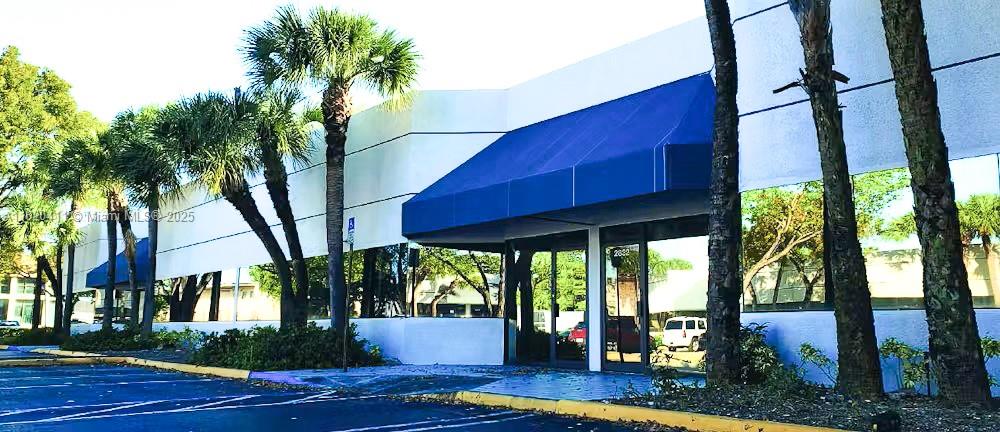 Total Available: 2,293 SF
Lease Rate & Type: $27.00 PSF, IG
Sublease Expires: January 2027
• ± 200 SF of warehouse
• ± 2,093 SF of office / showroom
• Large open area in the center, ideal for showroom or bull pen
• Meeting rooms, IT/ equipment area
• Two (2) restrooms
• Kitchenette
• One (1) street level door (rear loaded)
• Security system included
• Excelllent location in the heart of Doral
• Easy acces via NW 79th Avenue (NW 25th Street and NW 36th Street from Palmetto Expressway)
• Neighboring uses include retail, restaurants, office, and industrial complexes, residential communities, etc.
• Close proximity to SR-826 (Palmetto Expressway) and all major thoroughfares