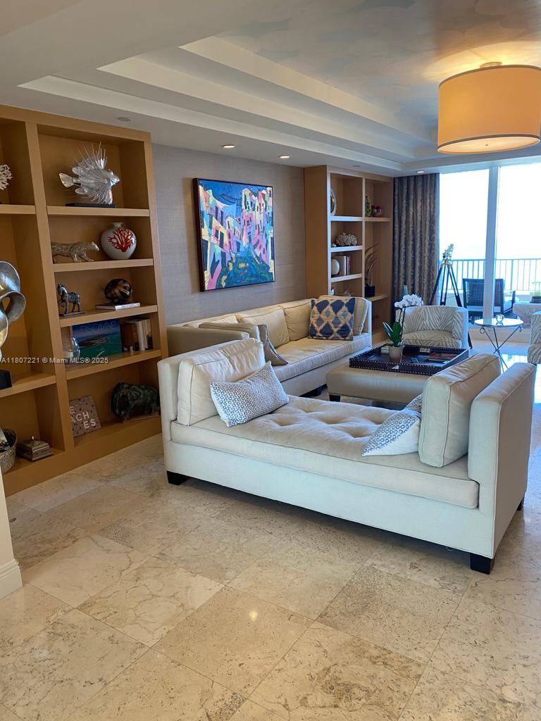 CLUB TOWER TWO CONDO - Residential Lease