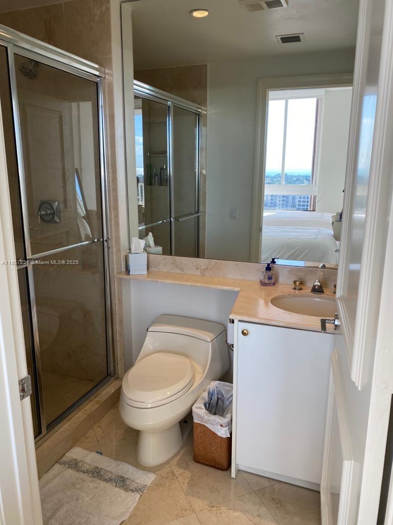 CLUB TOWER TWO CONDO - Residential Lease