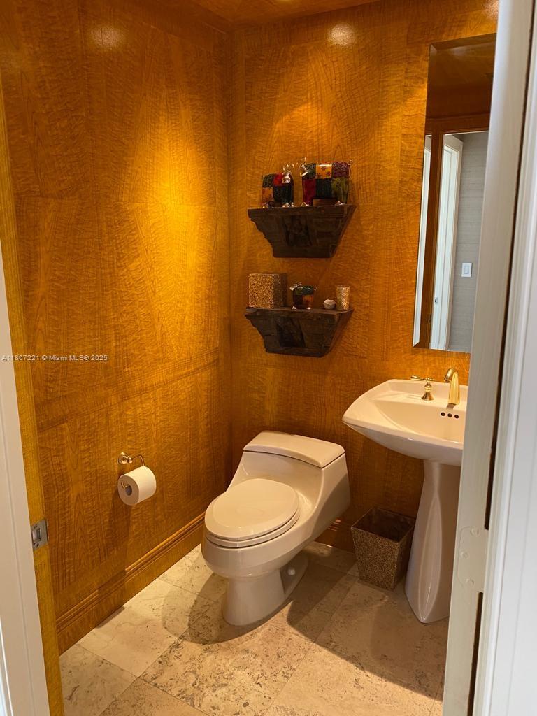 CLUB TOWER TWO CONDO - Residential Lease
