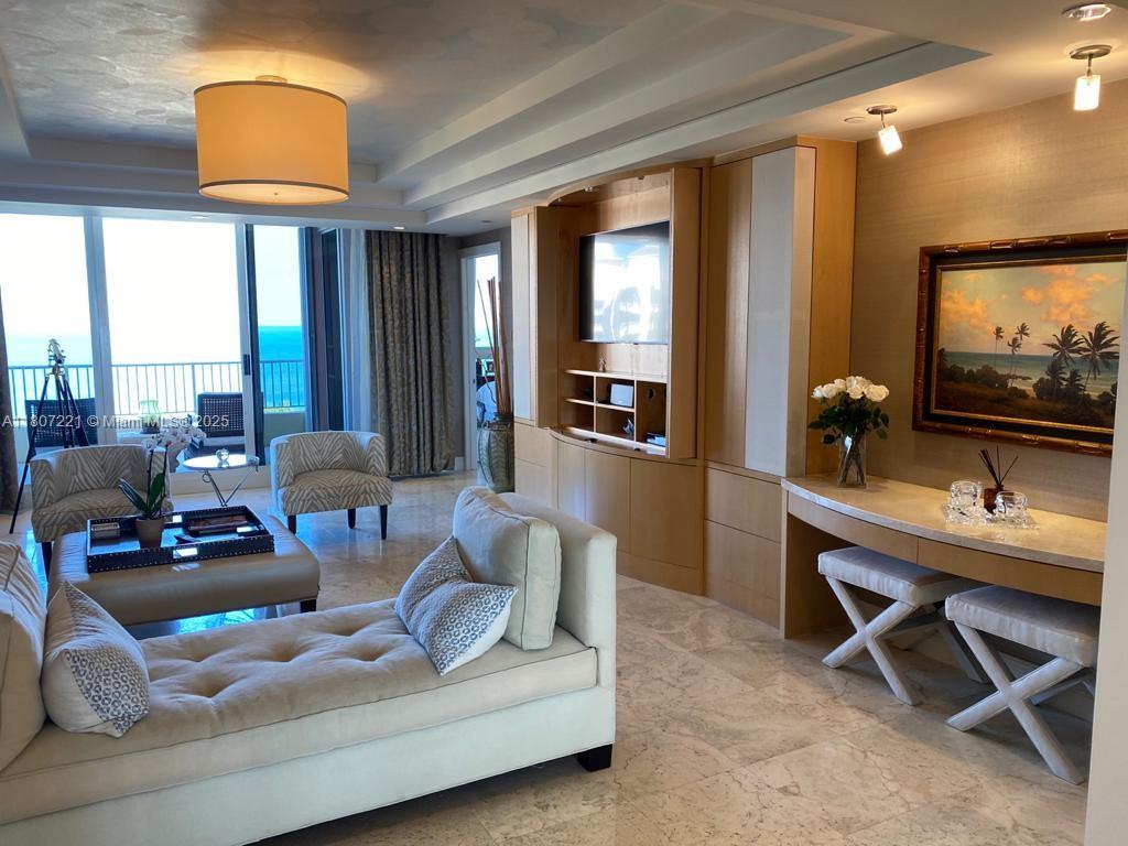 CLUB TOWER TWO CONDO - Residential Lease