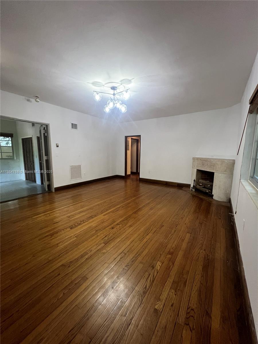 814 Michigan Ave 0