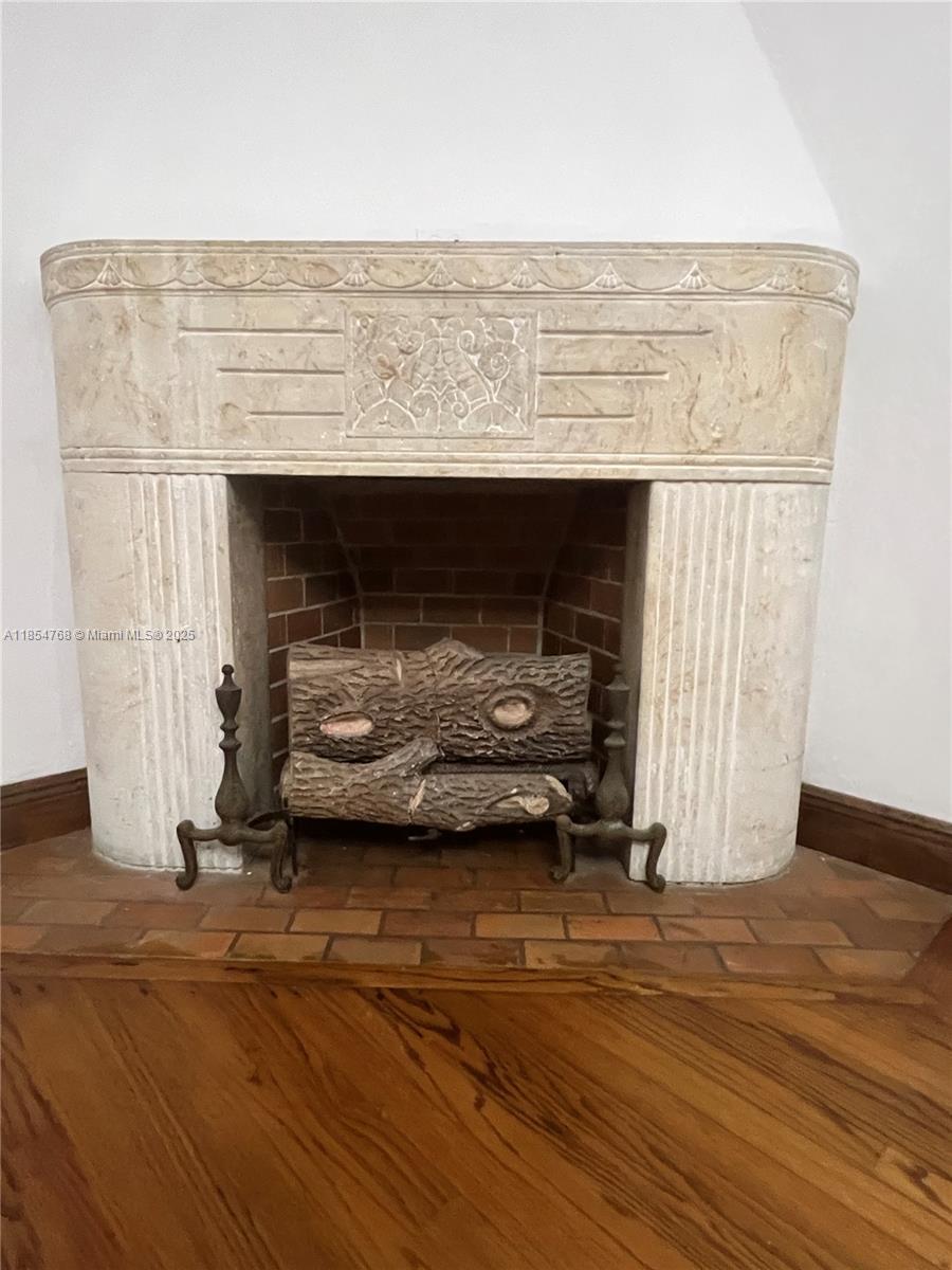 814 Michigan Ave 0