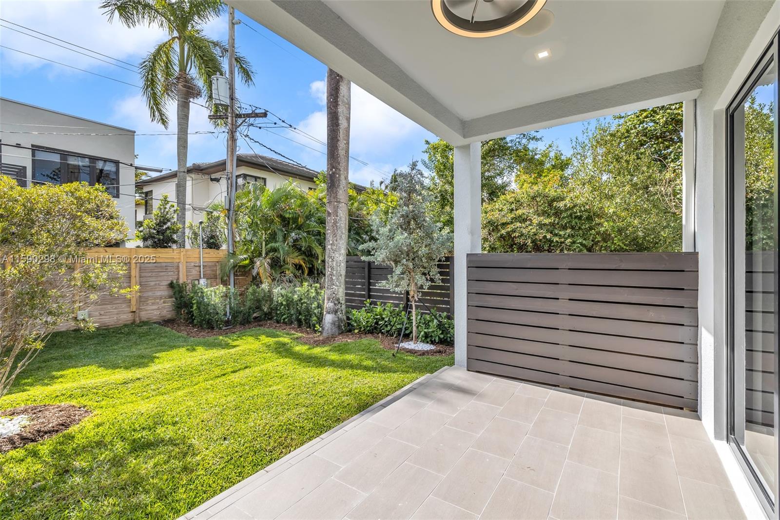 LAUDERDALE - Residential