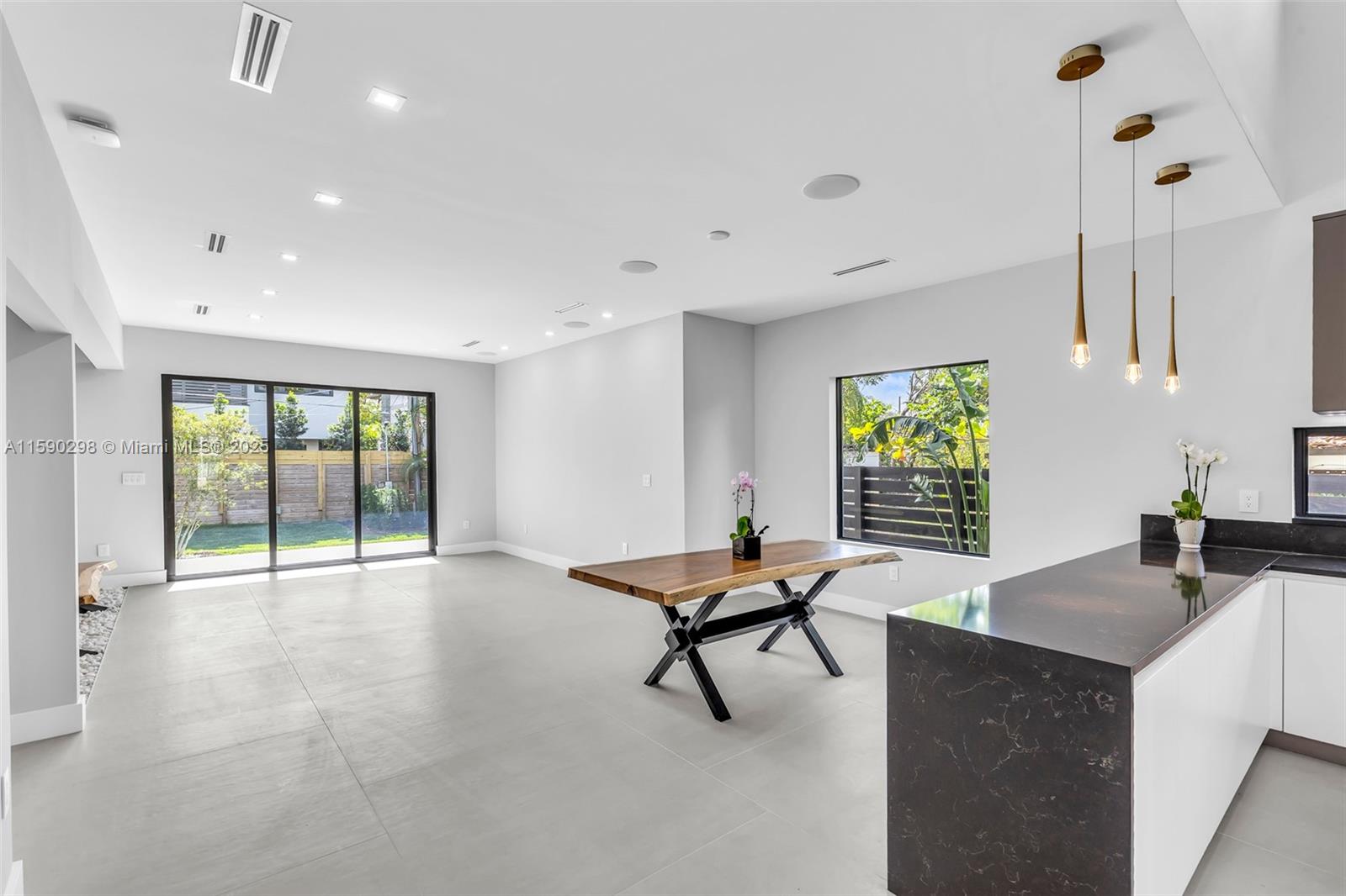 LAUDERDALE - Residential