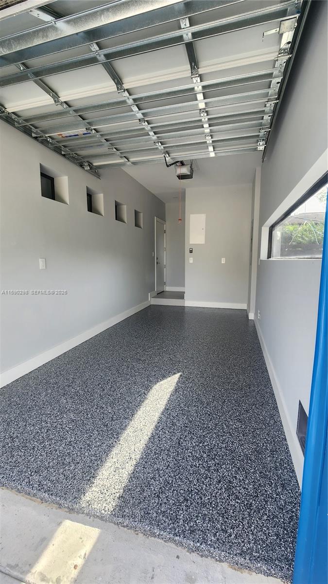 LAUDERDALE - Residential