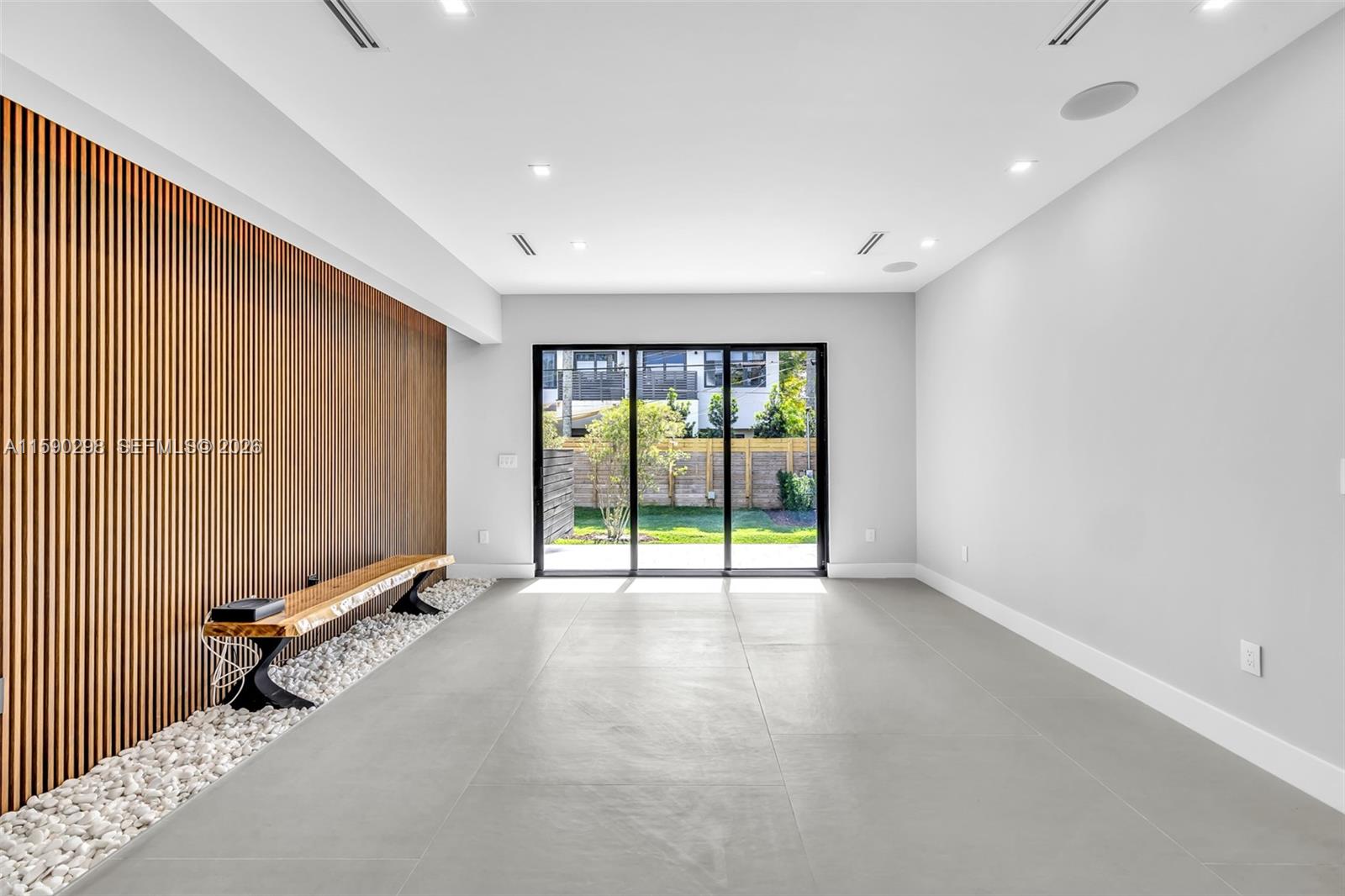 LAUDERDALE - Residential