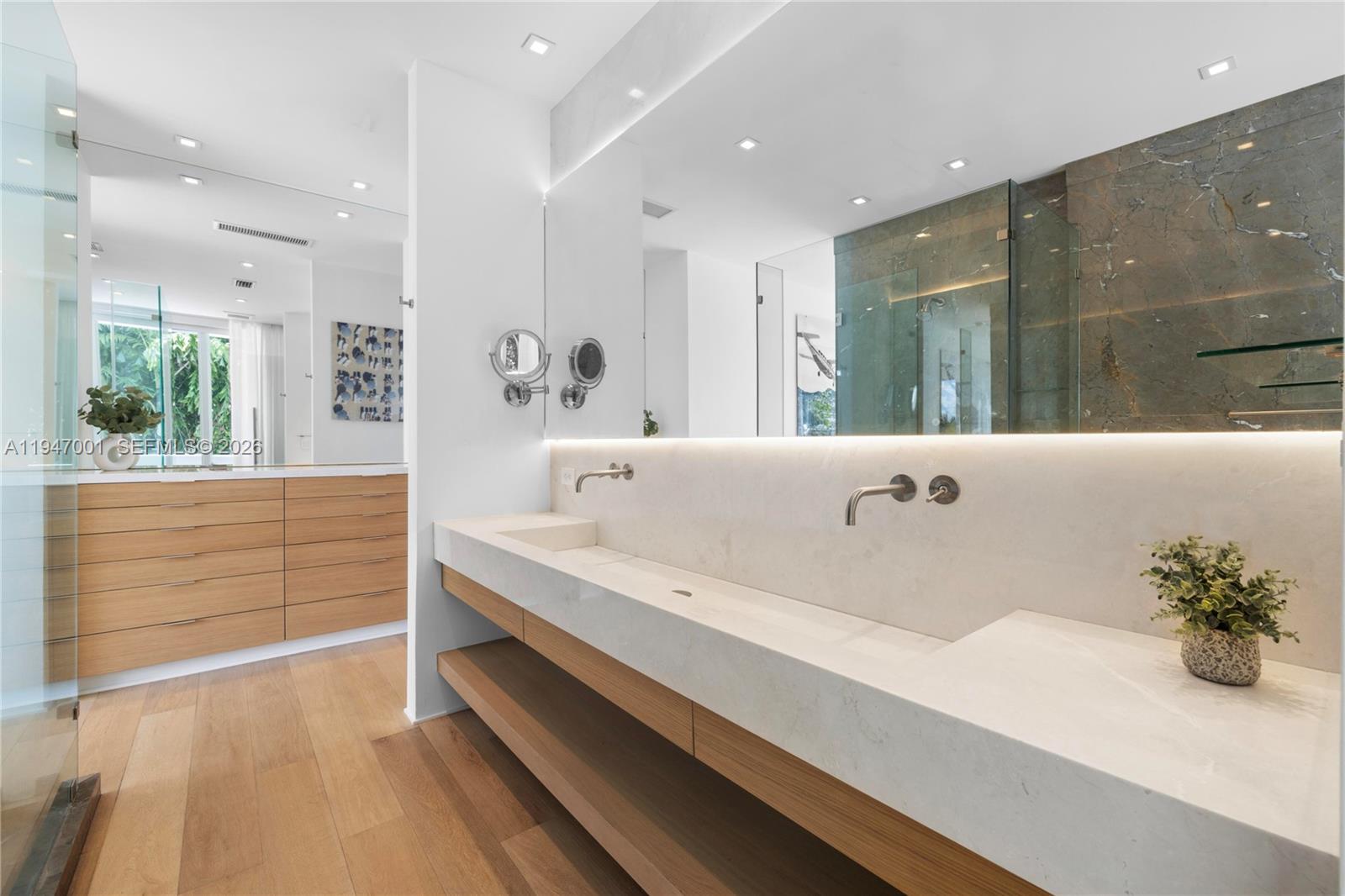 NAUTILUS SUB - Residential