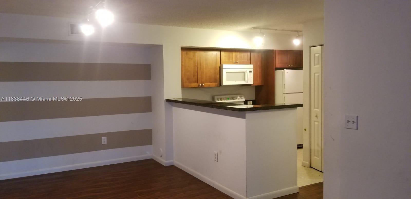 DEVONAIRE CONDO AT PEMBRO - Residential Lease