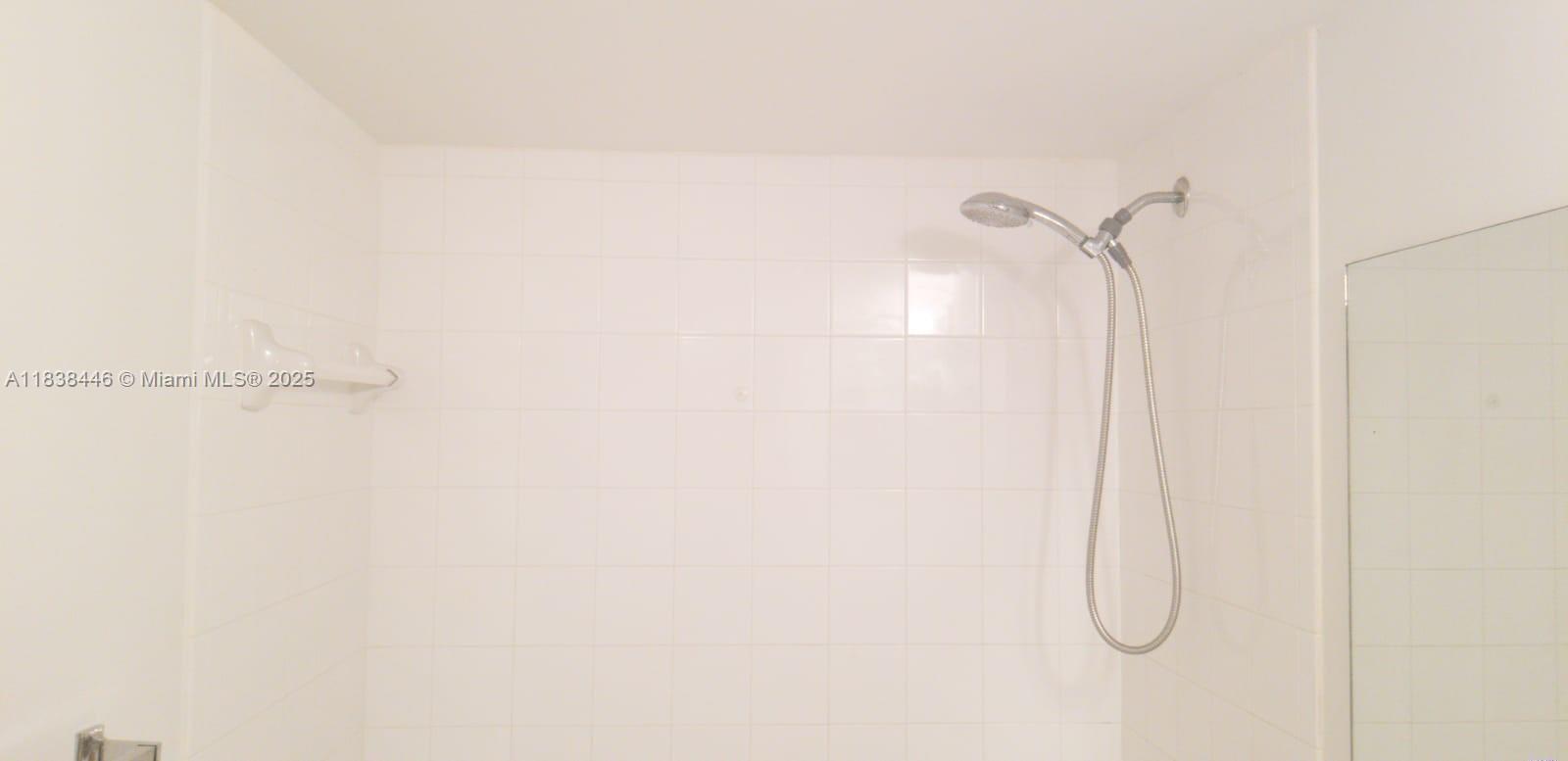 DEVONAIRE CONDO AT PEMBRO - Residential Lease