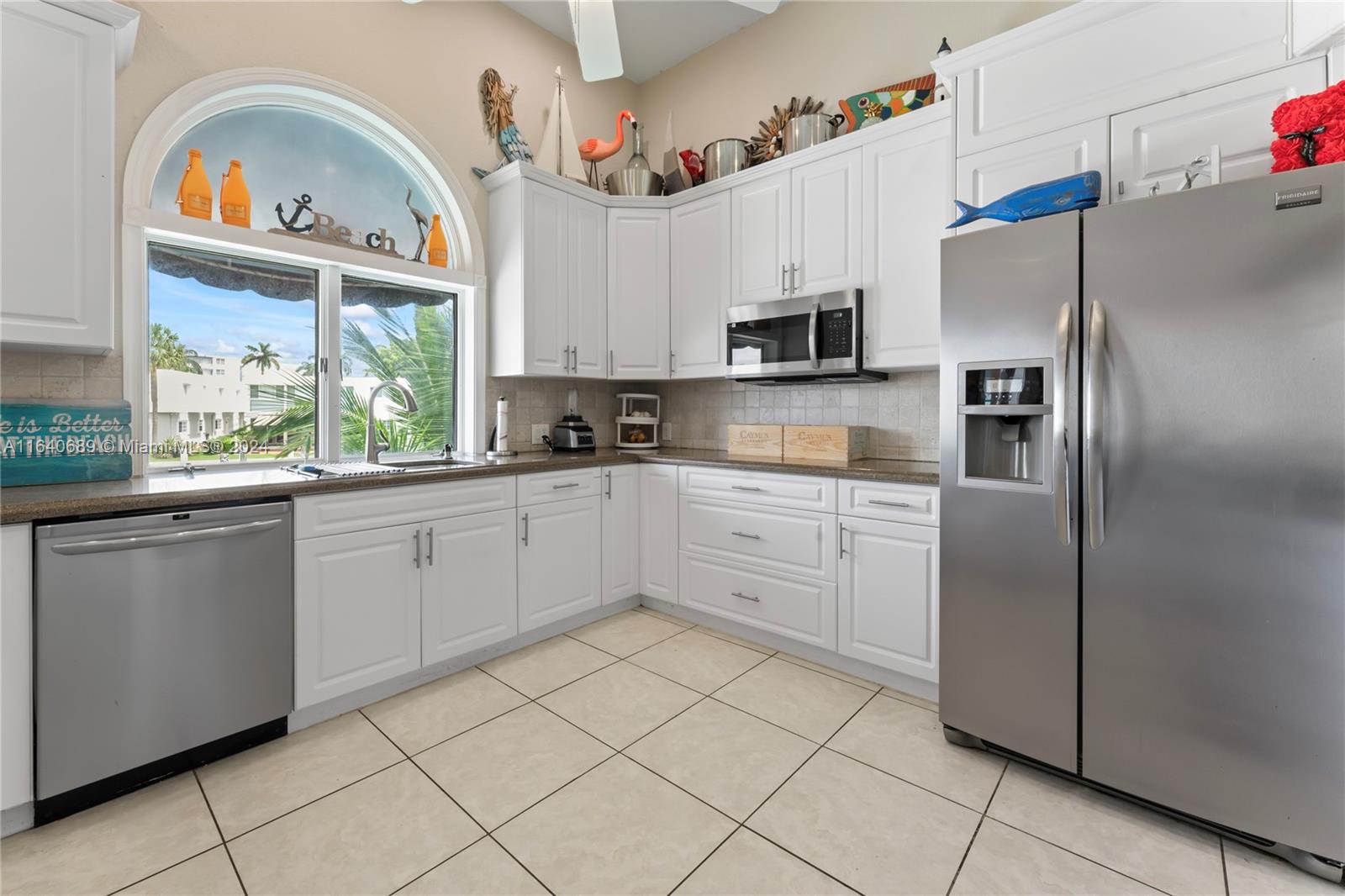 LAUDERDALE BEACH EXT UNIT - Residential