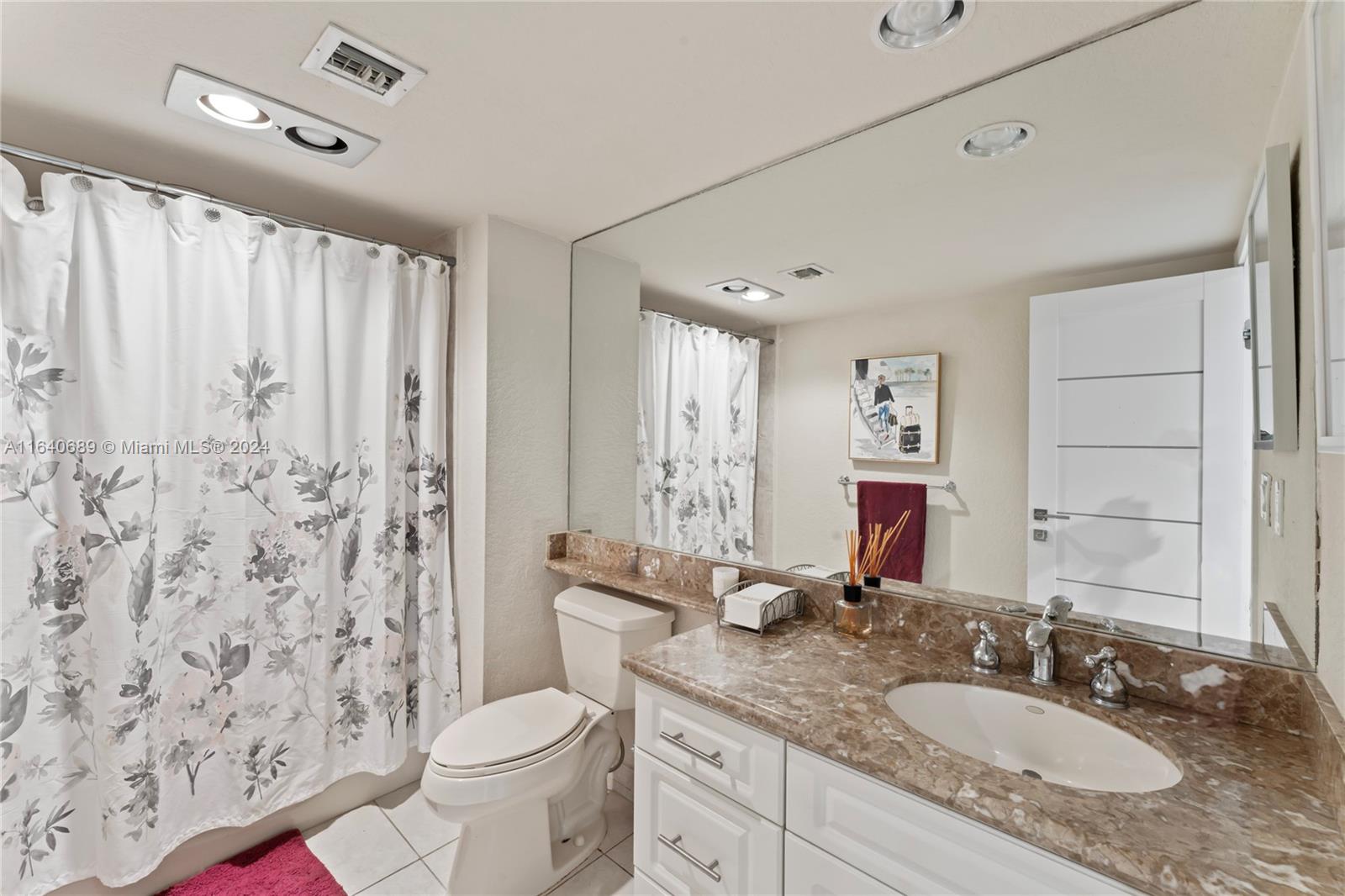 LAUDERDALE BEACH EXT UNIT - Residential