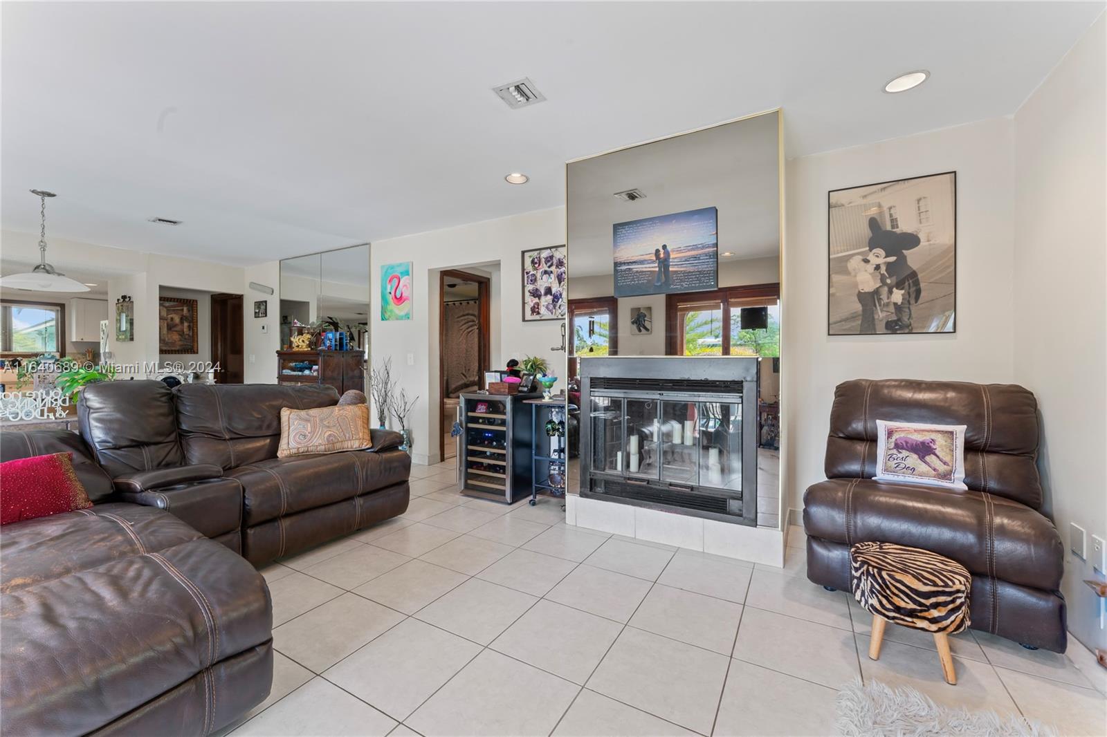 LAUDERDALE BEACH EXT UNIT - Residential