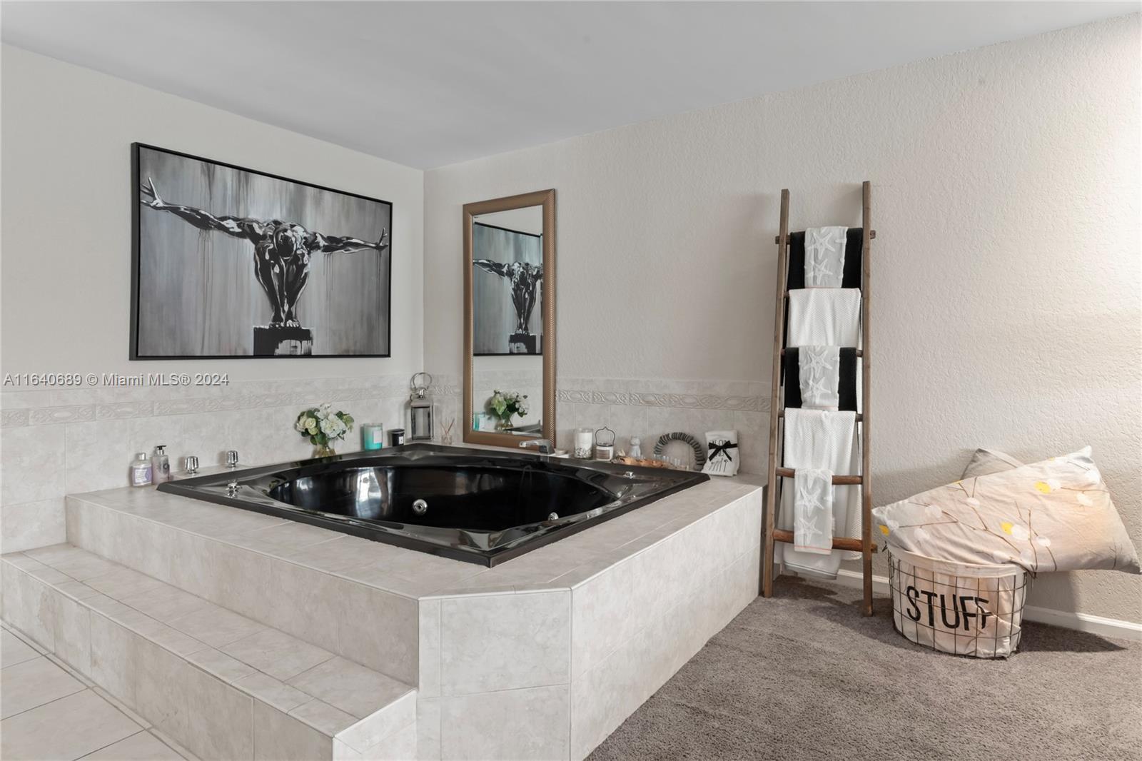 LAUDERDALE BEACH EXT UNIT - Residential