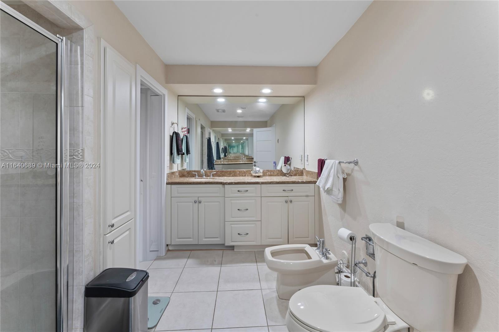 LAUDERDALE BEACH EXT UNIT - Residential