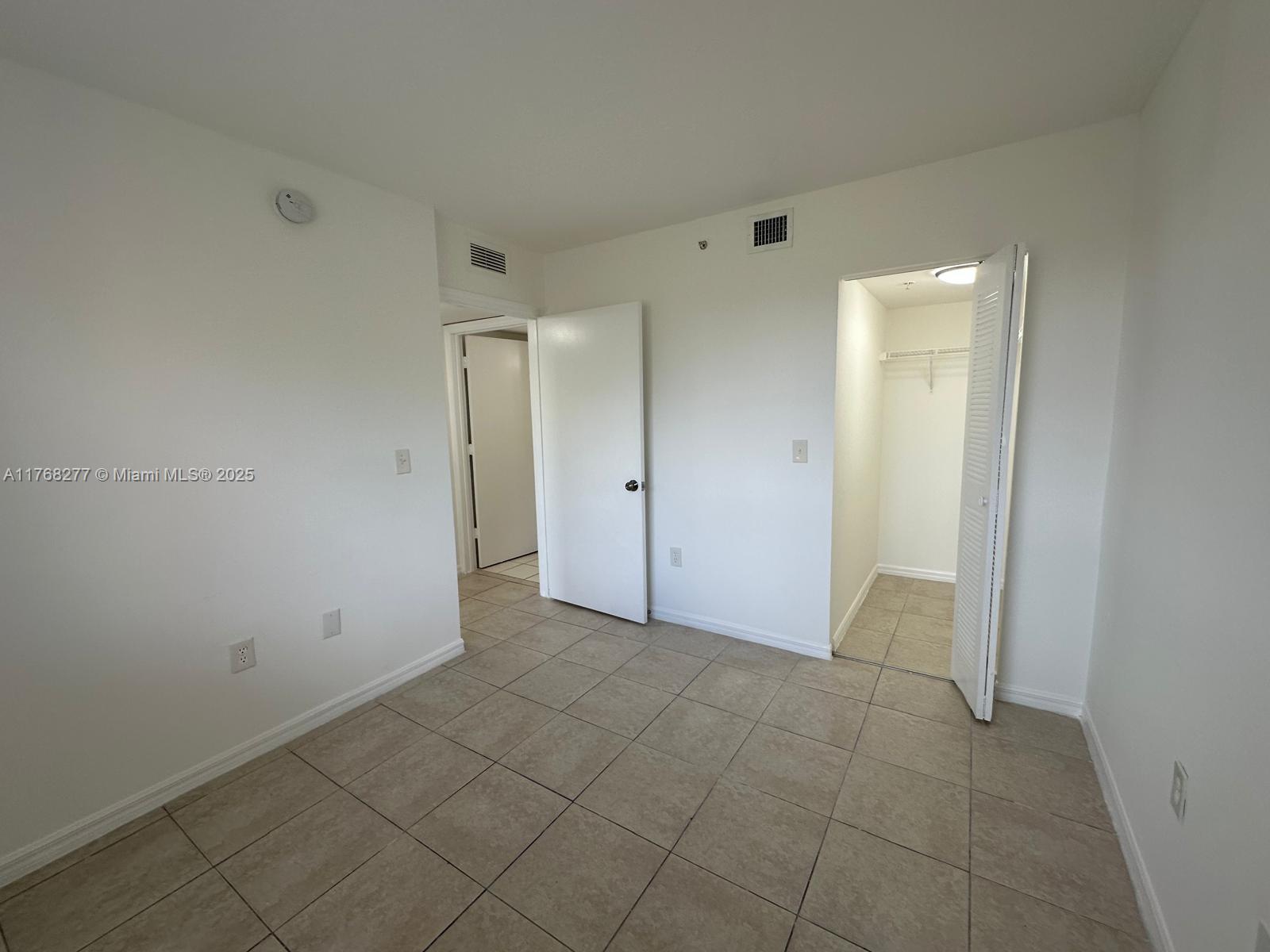 THE OAKS AT MIAMI GARDENS - Residential