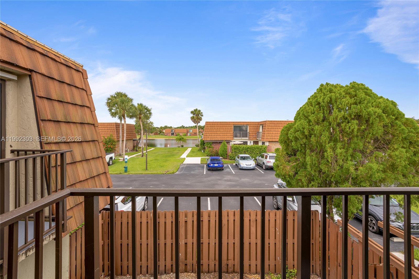 C H E ACRES - Residential