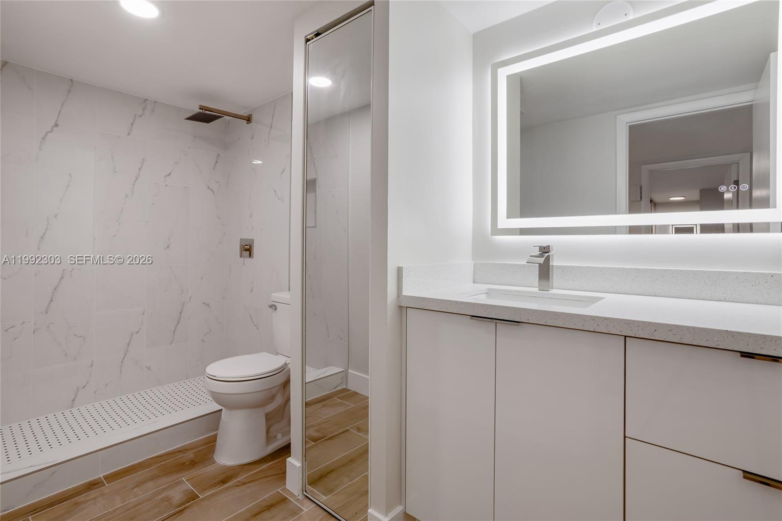 C H E ACRES - Residential