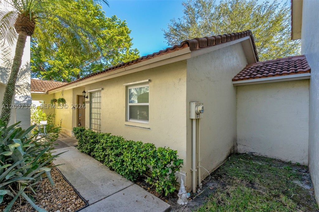 Photo of 10831 NW 3rd Ct #N/A, Pembroke Pines, FL 33026 (MLS # A12097358)