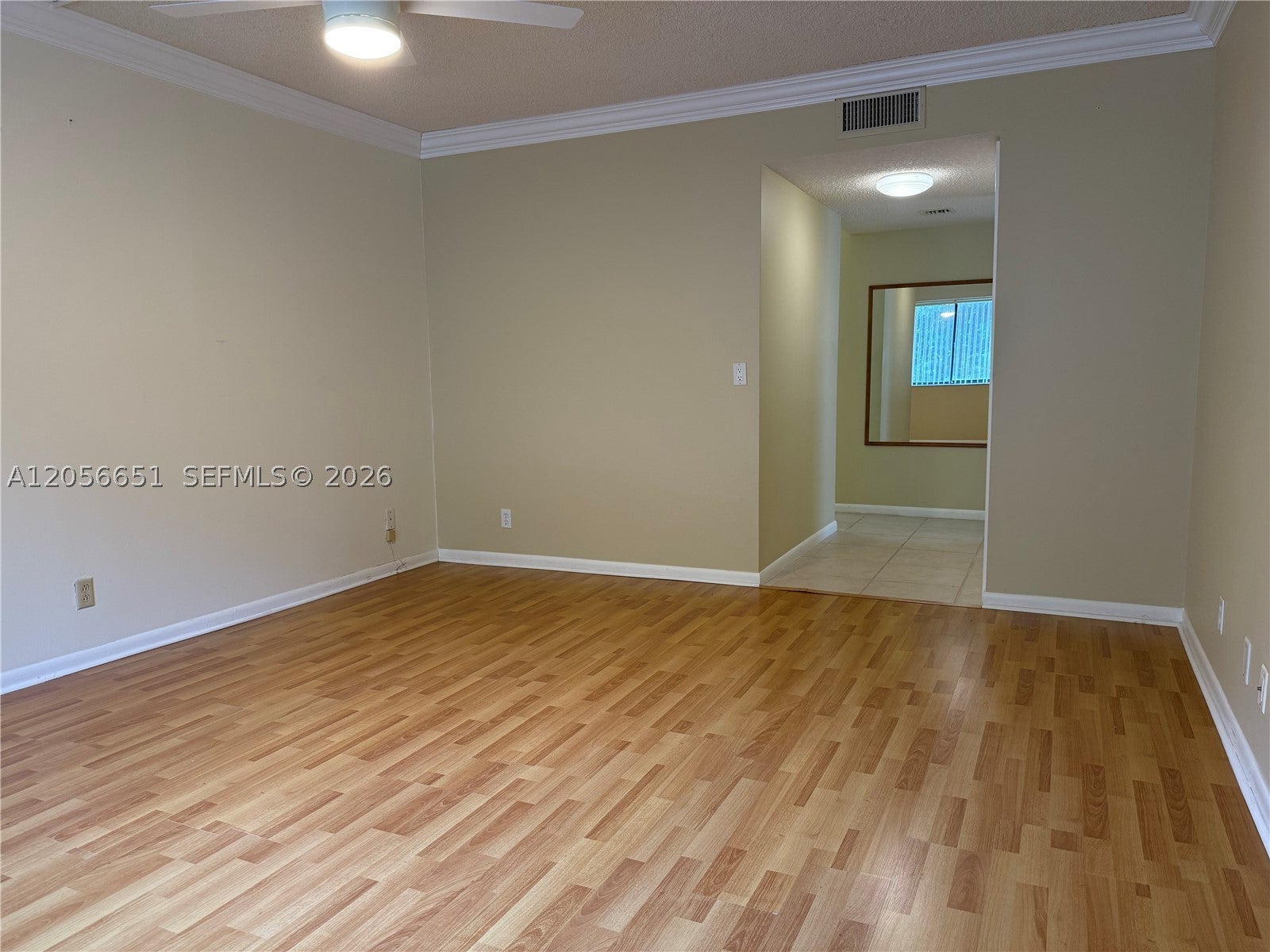 435 Lakeview Dr 201