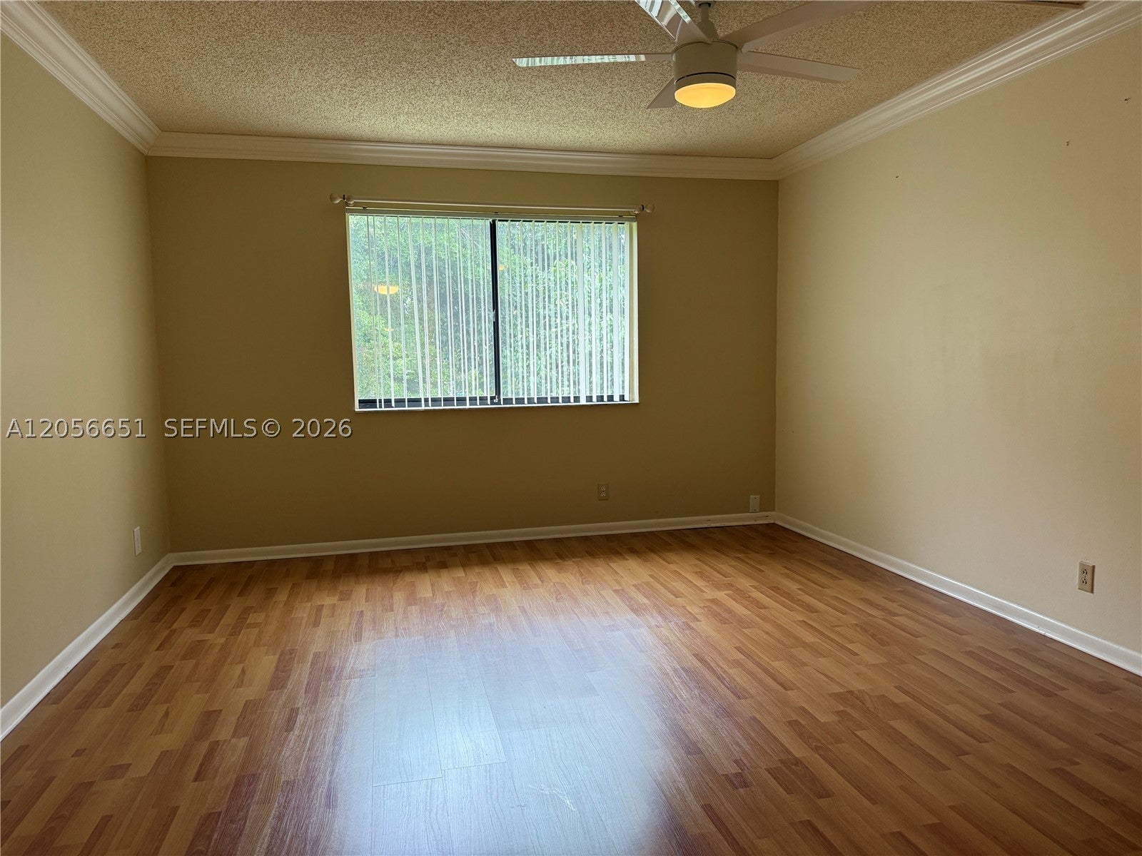 435 Lakeview Dr 201