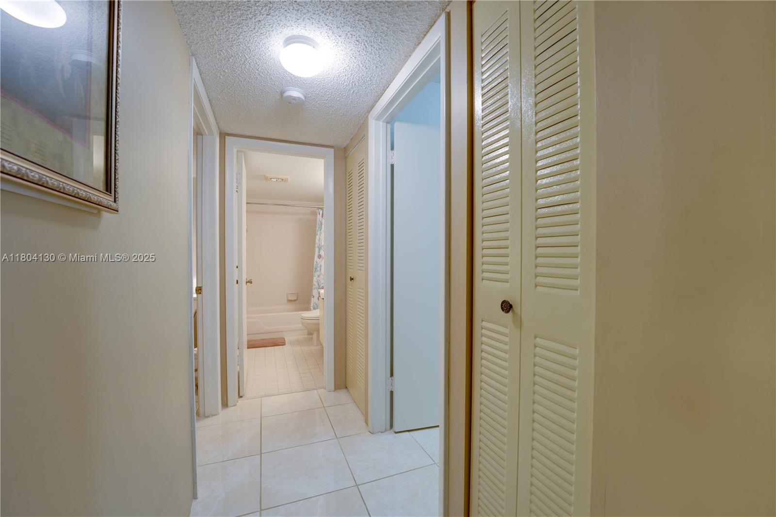 MEADOWBROOK LAKES VIEW CO - Residential