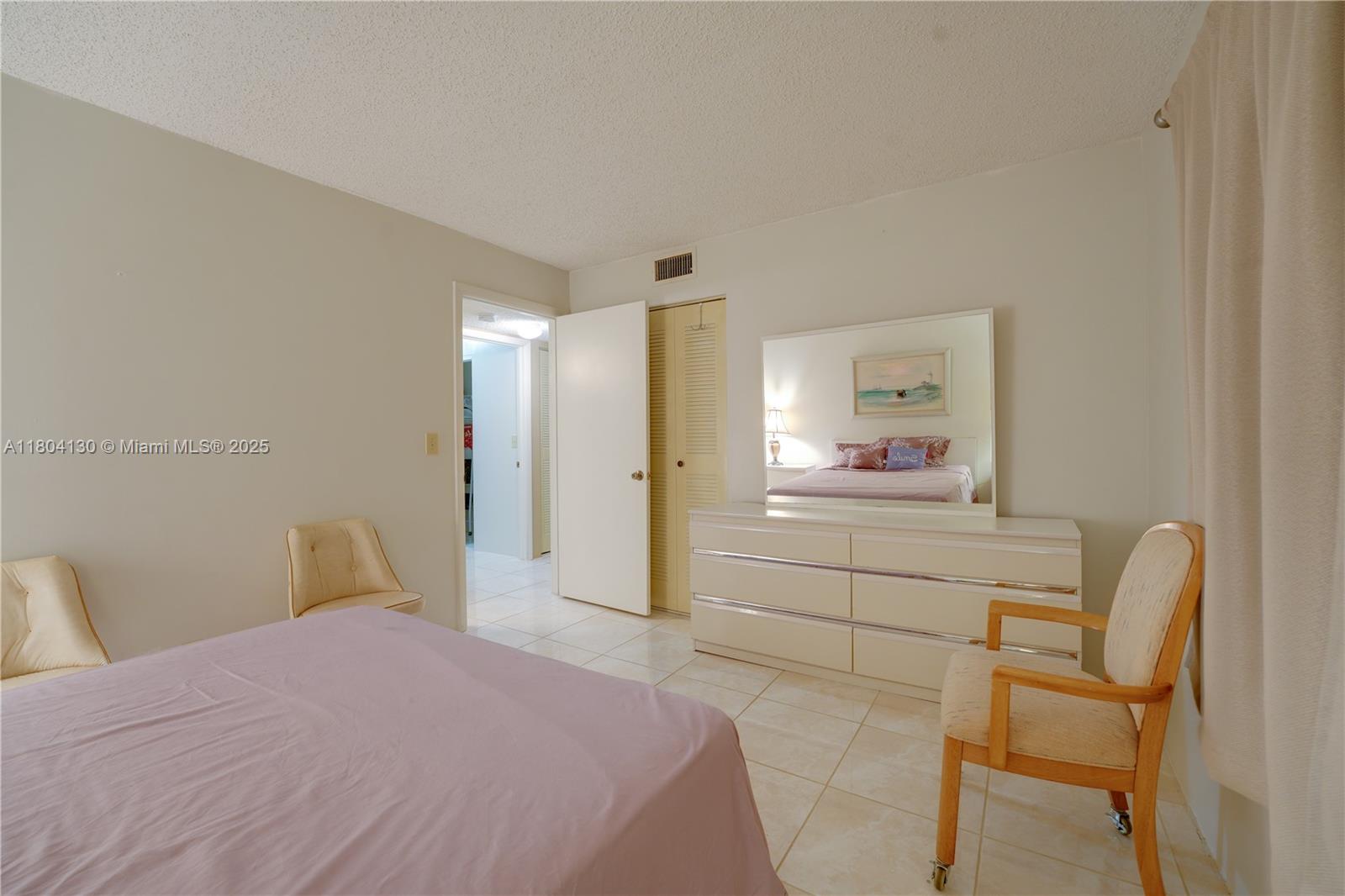 MEADOWBROOK LAKES VIEW CO - Residential