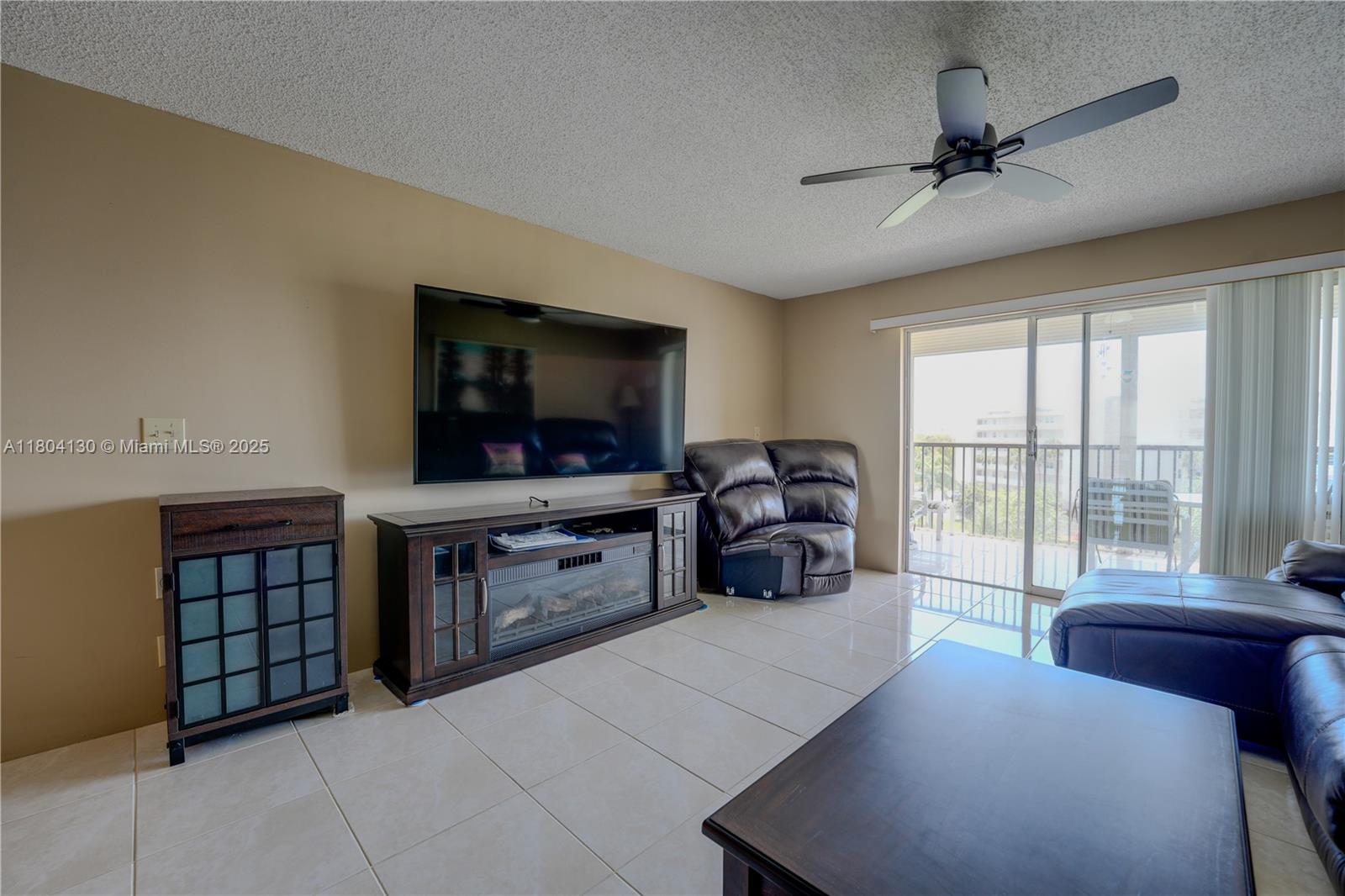 MEADOWBROOK LAKES VIEW CO - Residential