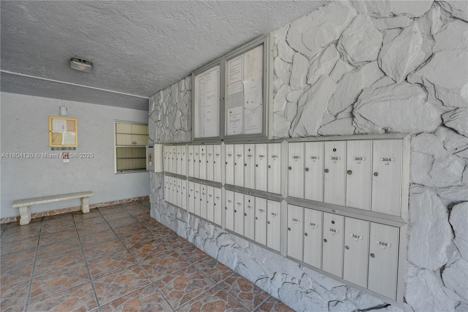 MEADOWBROOK LAKES VIEW CO - Residential