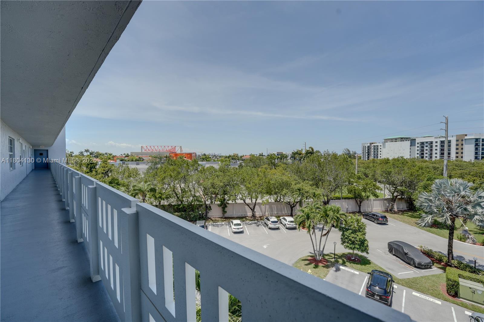 MEADOWBROOK LAKES VIEW CO - Residential