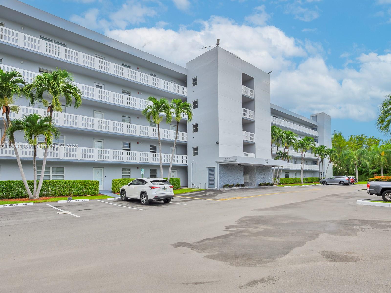 Property for Sale at 170 Se 5th Ave 505, Dania Beach, Miami-Dade County, Florida - Bedrooms: 2 
Bathrooms: 2  - $275,500