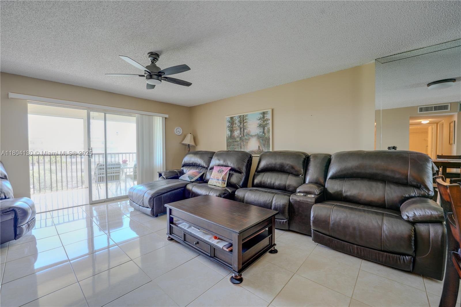 MEADOWBROOK LAKES VIEW CO - Residential