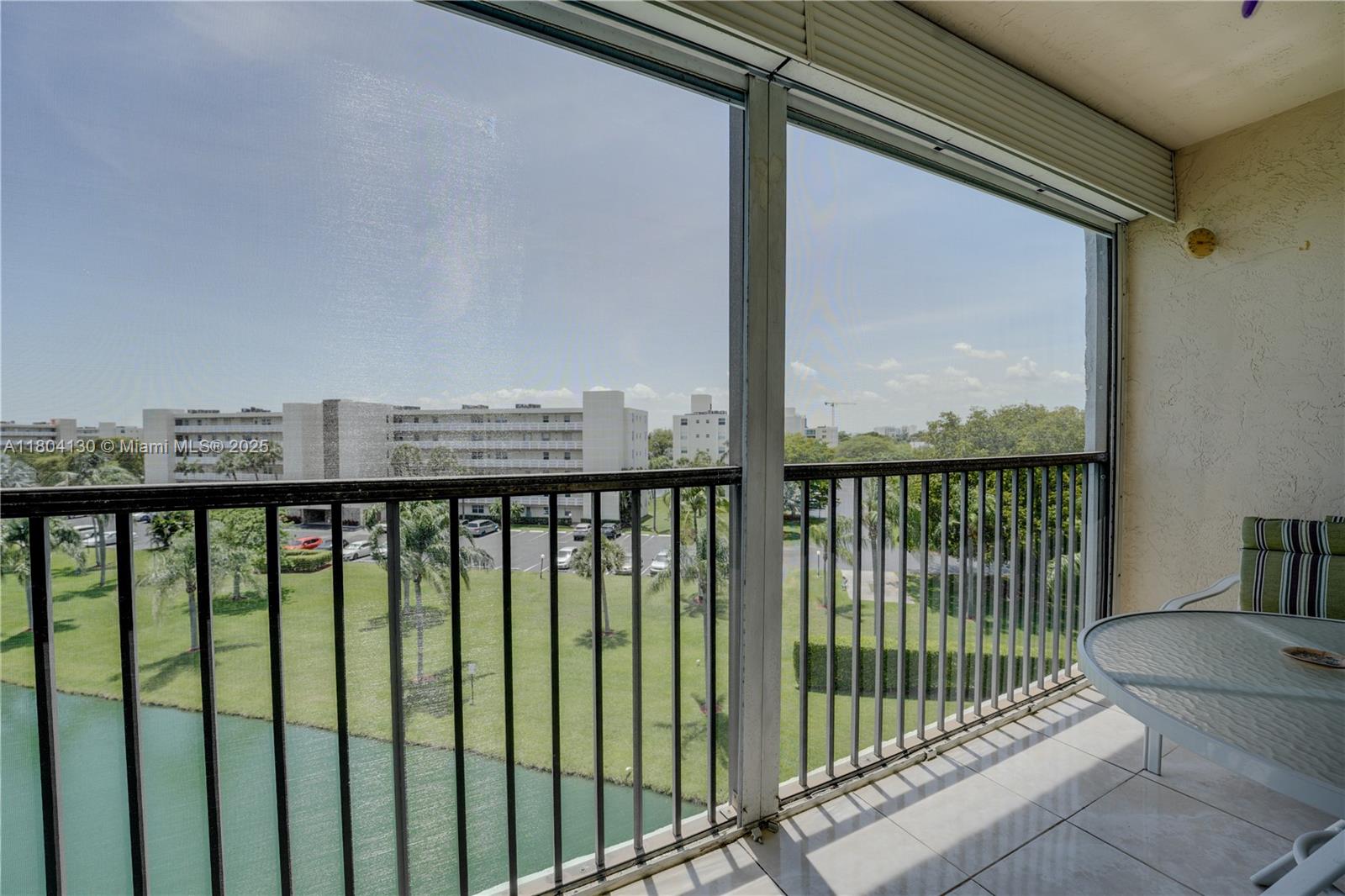 MEADOWBROOK LAKES VIEW CO - Residential