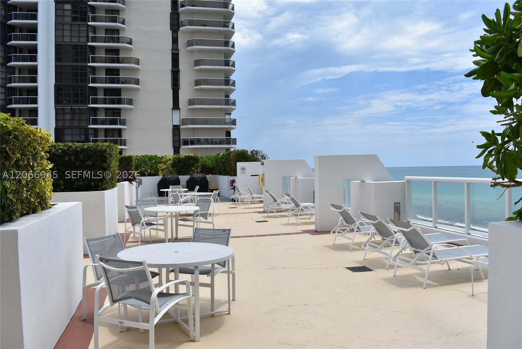 6365 Collins Ave 3804
