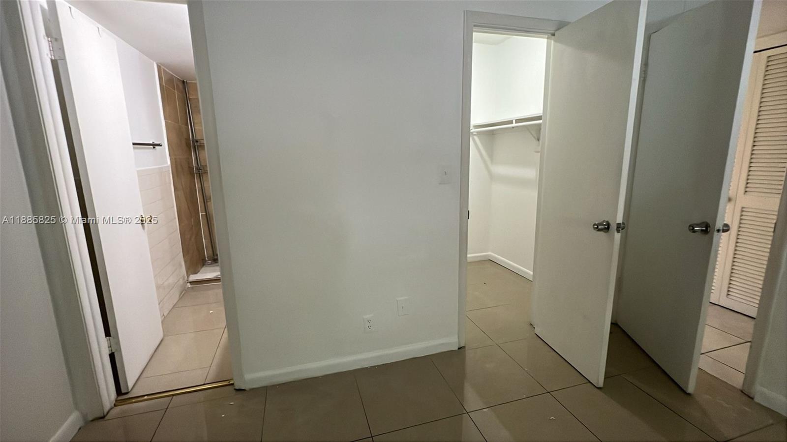 GOLFVIEW ARMS INC CONDO - Residential Lease