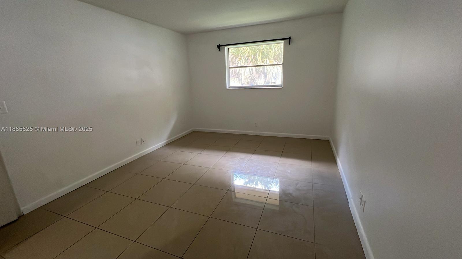 GOLFVIEW ARMS INC CONDO - Residential Lease