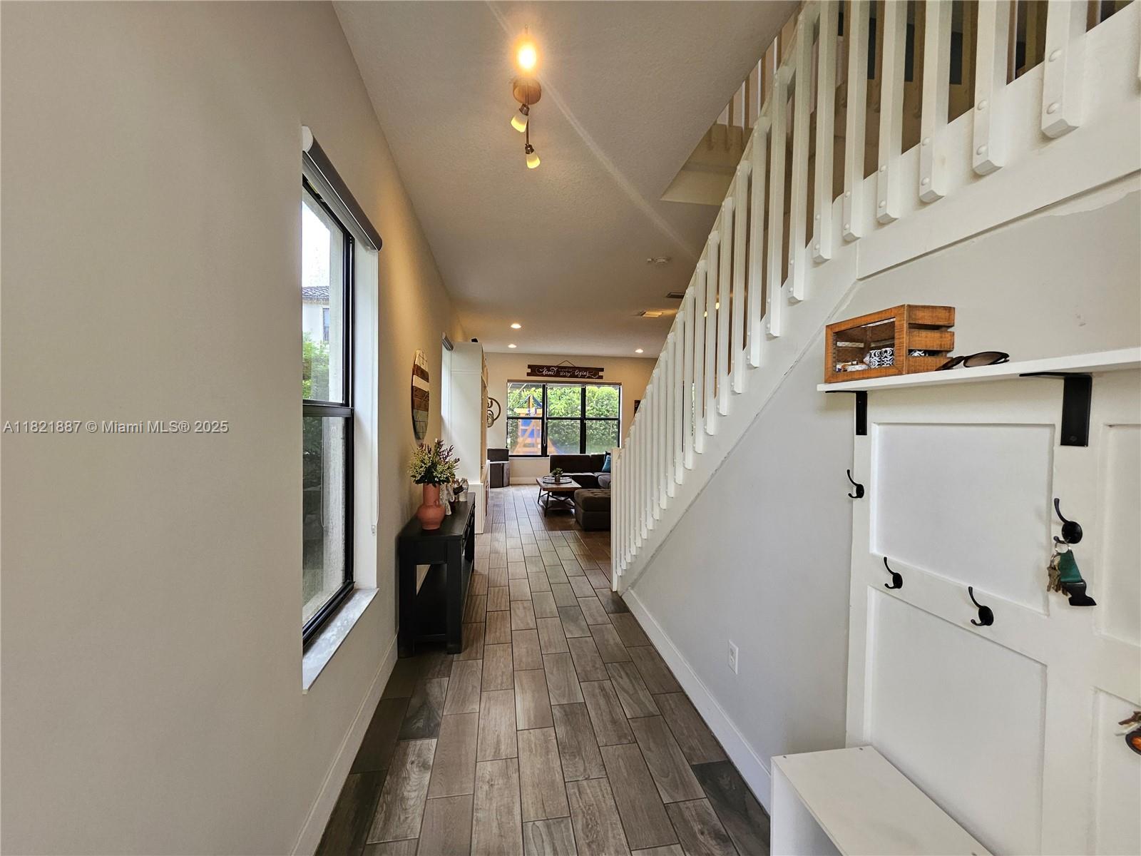 3238 W 96th Pl, Hialeah, FL, 33018/$685,000 4 3238 W 96th Pl