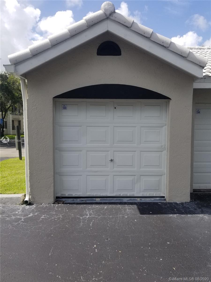 LAKEVIEW CLUB CONDO - Residential Lease