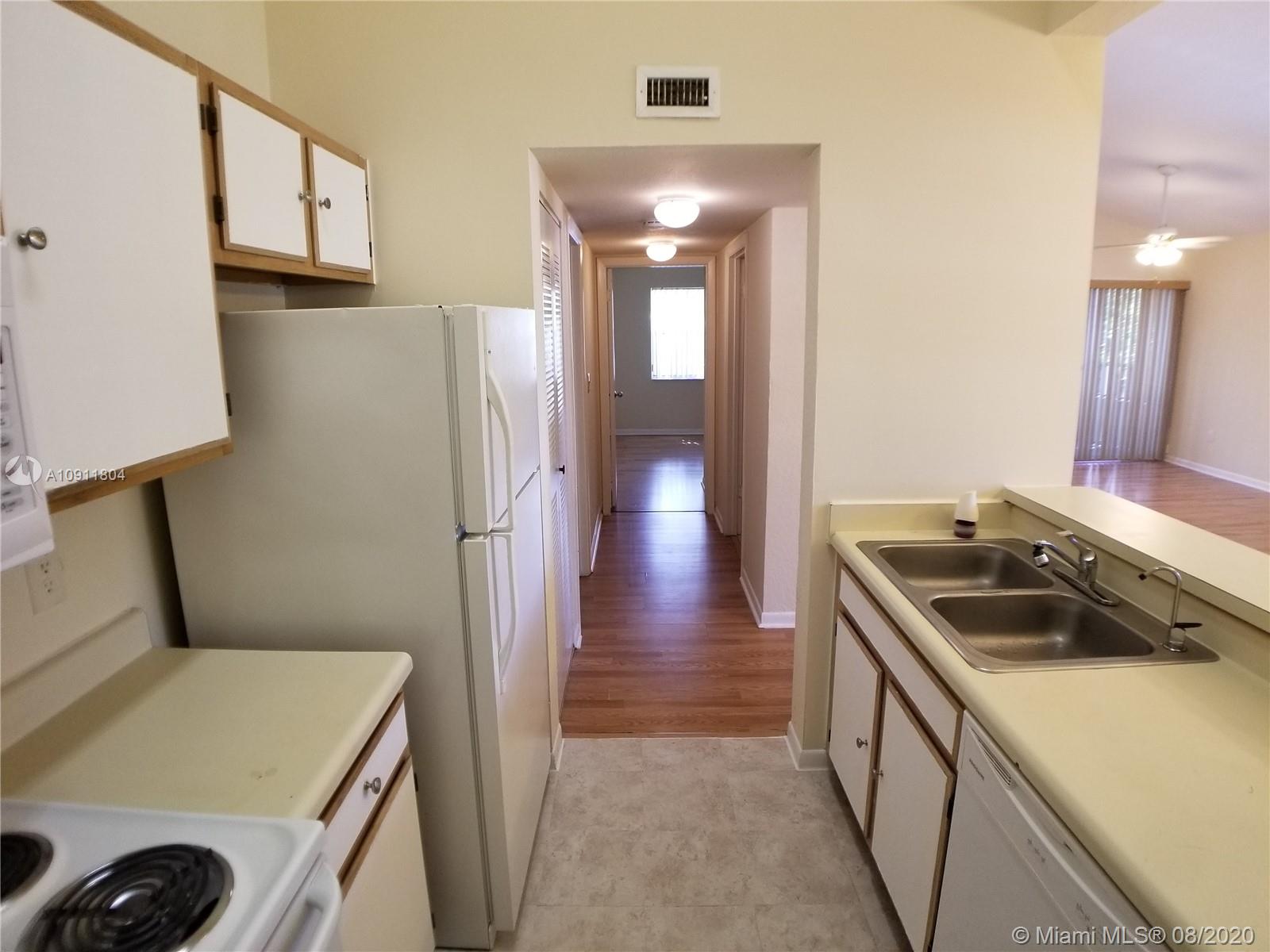 LAKEVIEW CLUB CONDO - Residential Lease