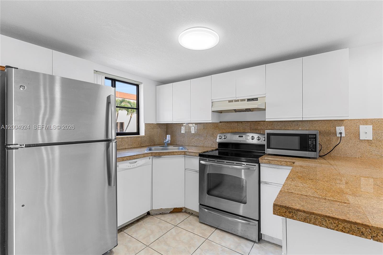 VISTA ALEGRE TOWNHOMES CO - Residential