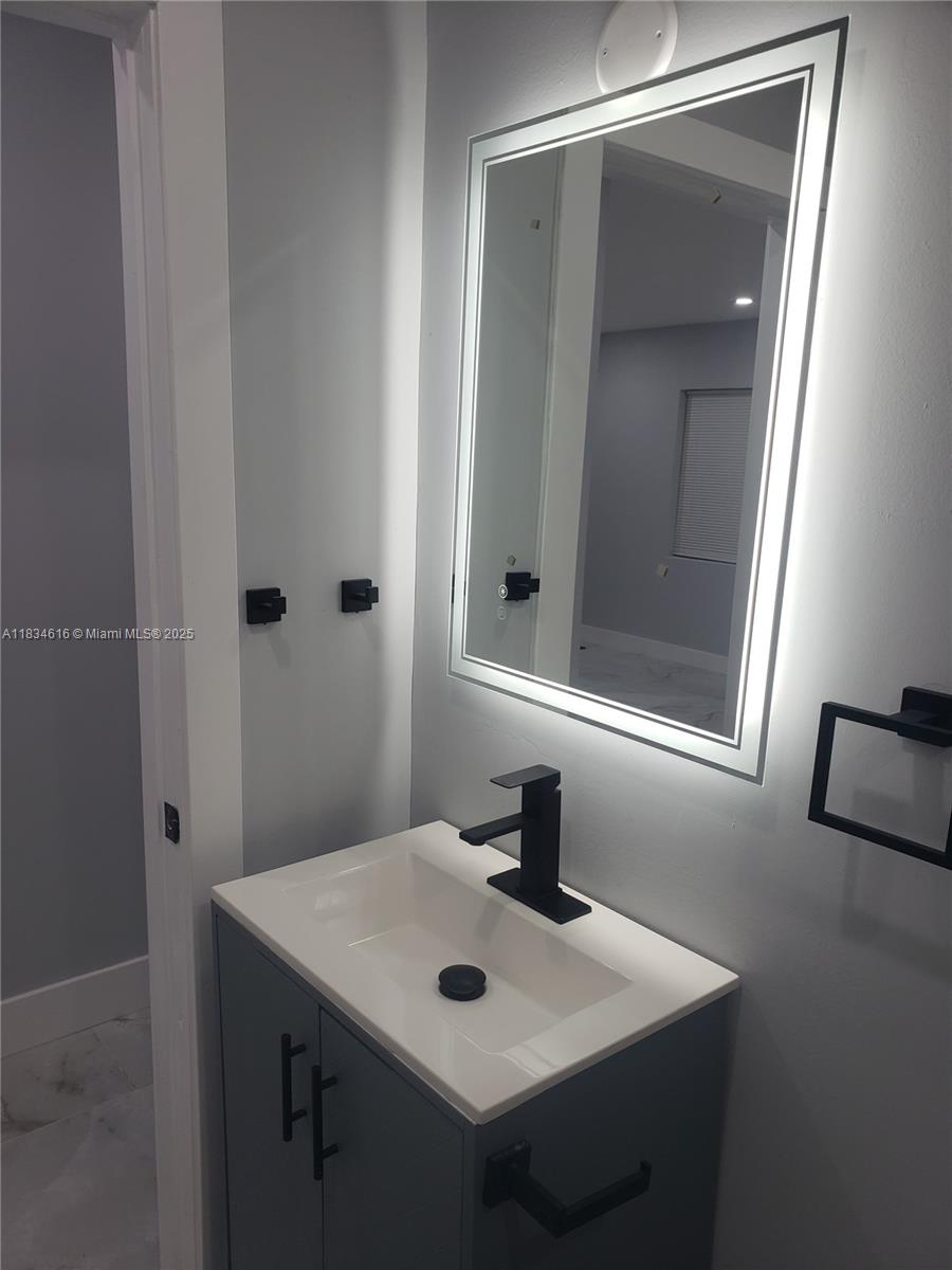 270 NE 162nd St