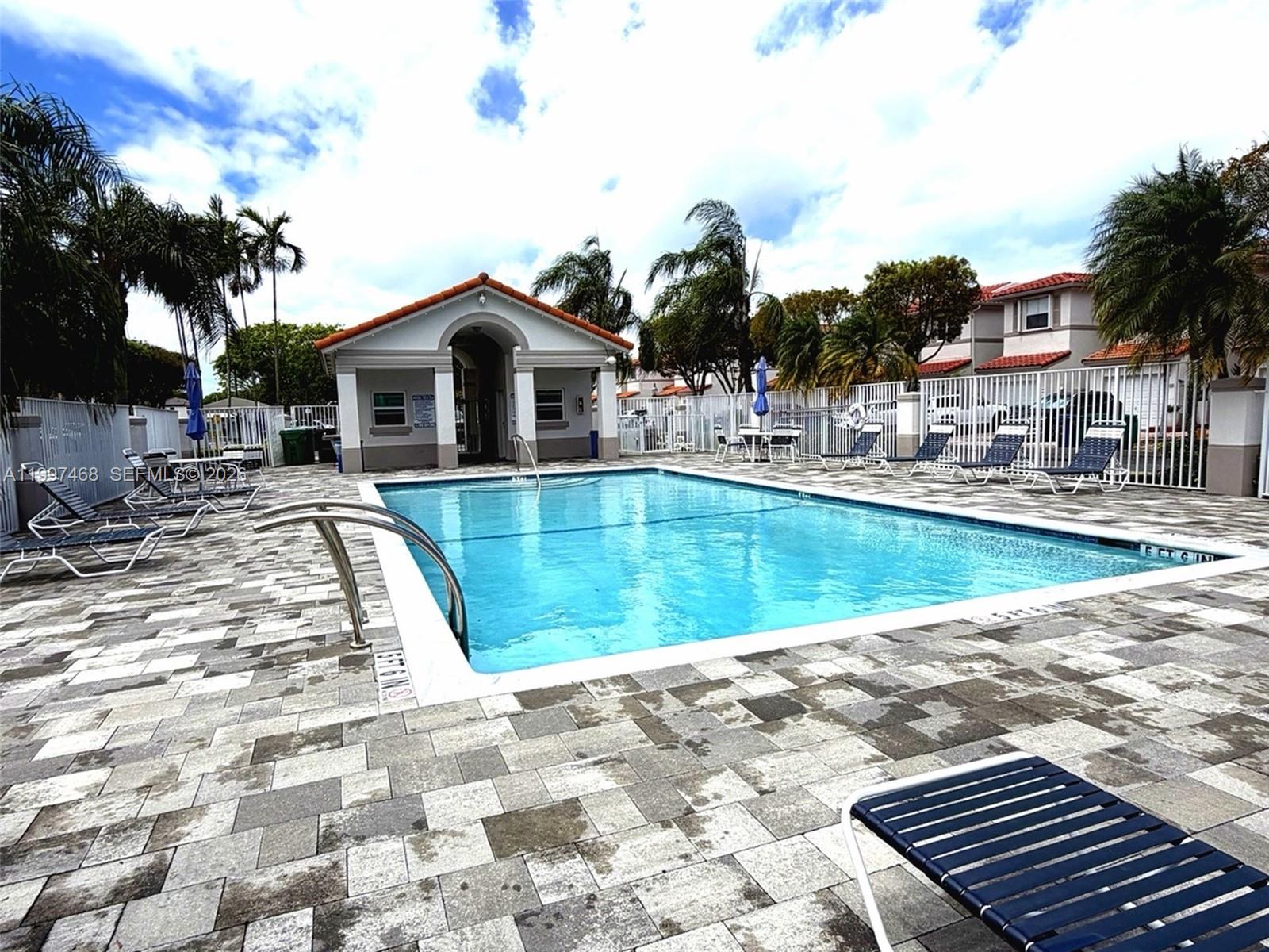 HAWKSNEST 1ST ADDN - Residential